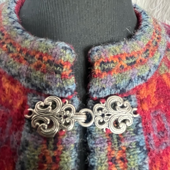 Unique sweater - Picture 2 of 5